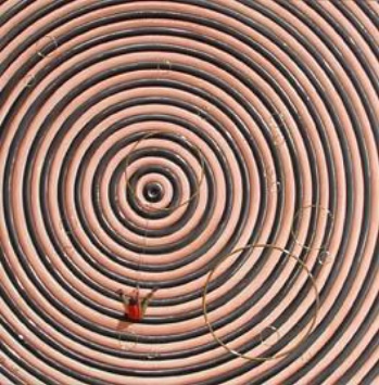 Ca Tourne (It's Spinning)